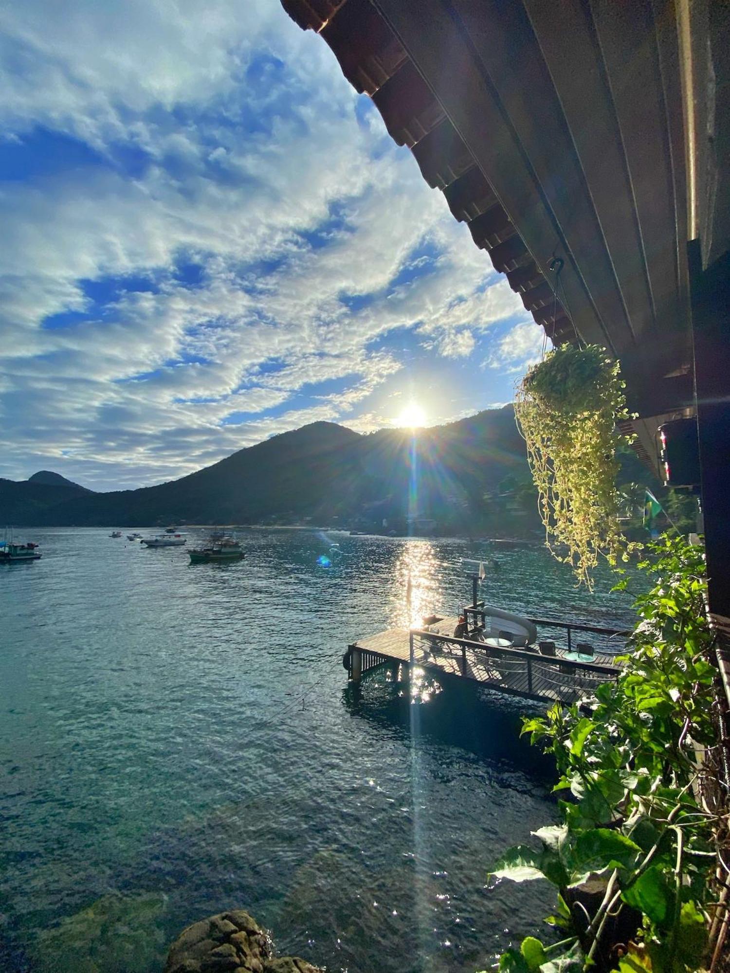 Pousada Conves - Ilha Grande Praia de Araçatiba Buitenkant foto